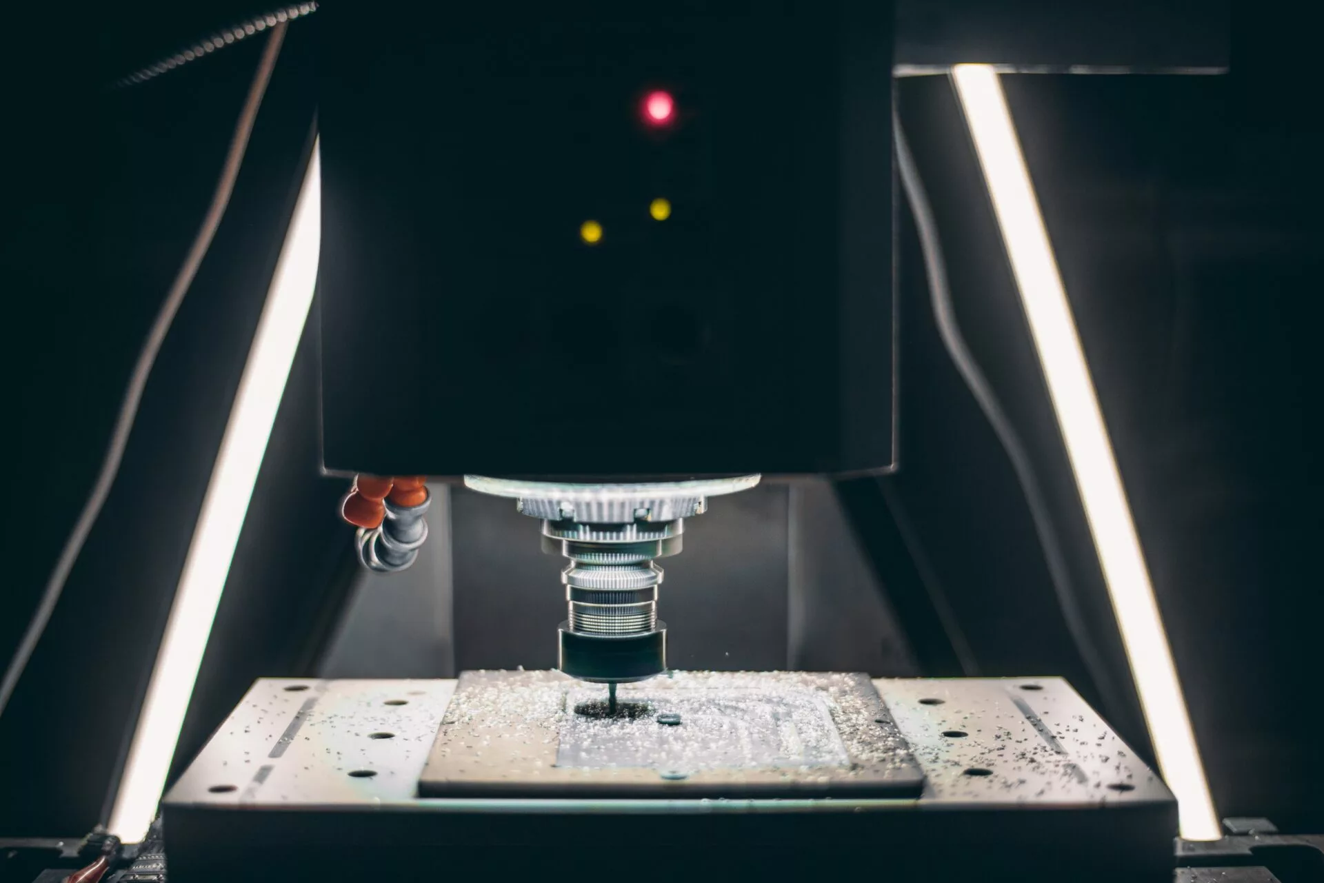 Différence entre table CNC bois ou métal