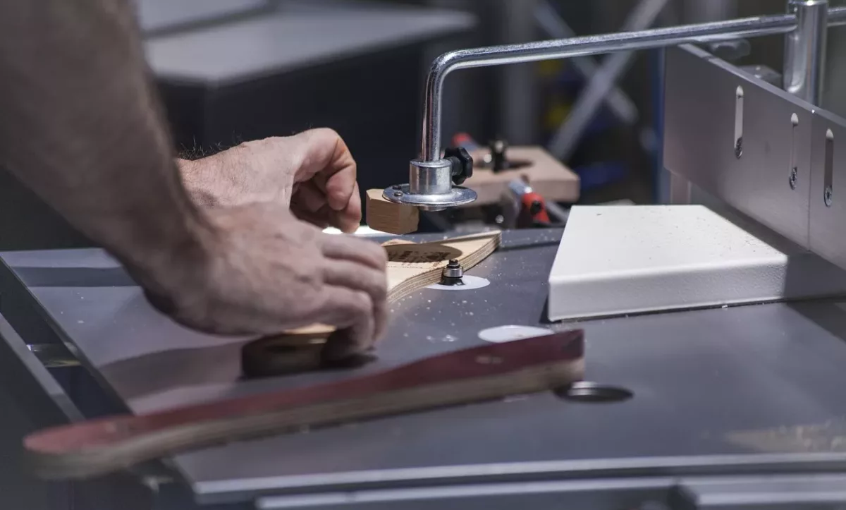 Fraiseuse CNC 3 axes / 4 axes / 5 axes Fraiseuse CNC 3 axes / 4 axes / 5 axes